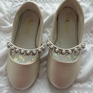 Girls Pearl-Embellished Cream Mary Janes